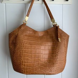 Brahmin Thelma tote in Tan Savannah